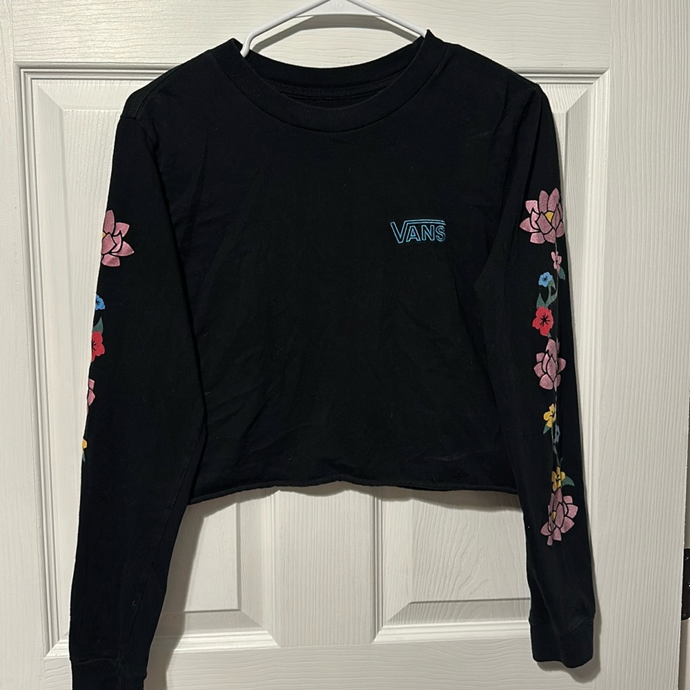 Women’s longsleeve black vans crop top